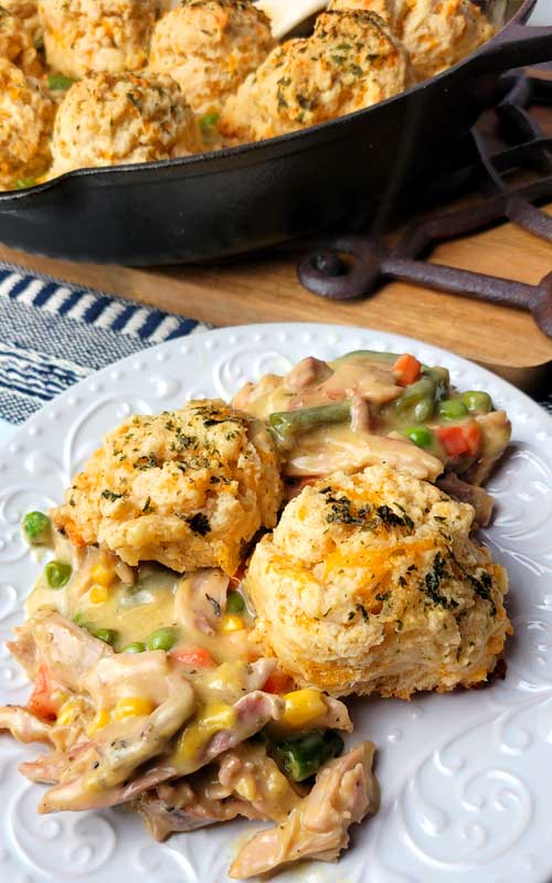 True comfort food at it's best, this Cheddar Bay Biscuit Chicken Pot Pie is perfect for these chilly fall and winter nights.