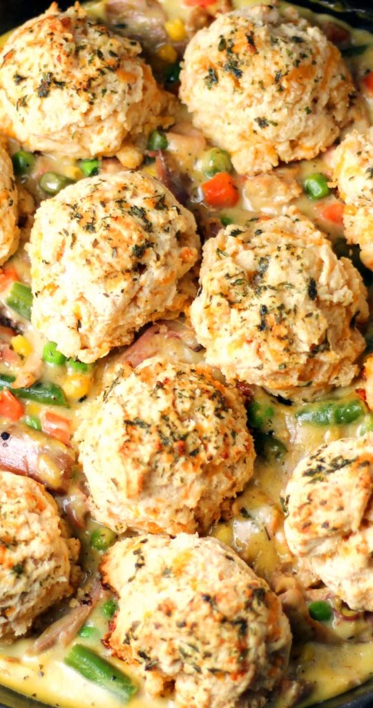 True comfort food at it's best, this Cheddar Bay Biscuit Chicken Pot Pie is perfect for these chilly fall and winter nights.
